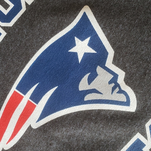 New England Patriots tshirt - Picture 7 of 16